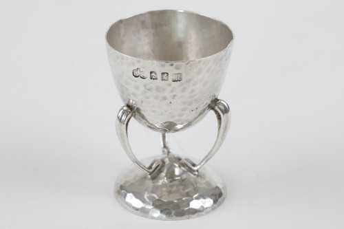 Silver Egg Cup In Arts And Crafts Style - Art Nouveau - Antique Silver Style Art nouveau