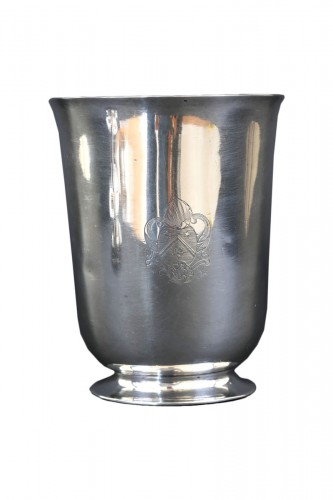 Silver beaker, Louis XV period, hallmarks of the city of Ath