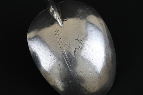 17th century - A silver spoon with the hallmarks of the city of Brussels from 17th