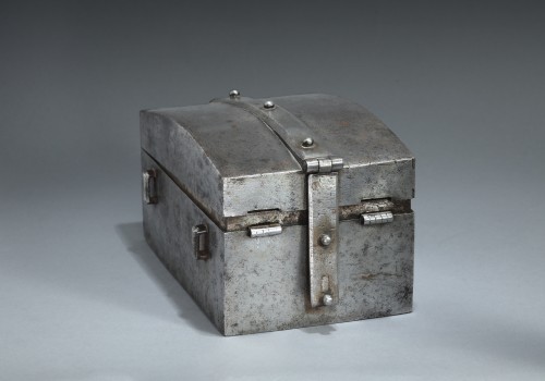 Curiosities  - Iron messenger box, 16th century