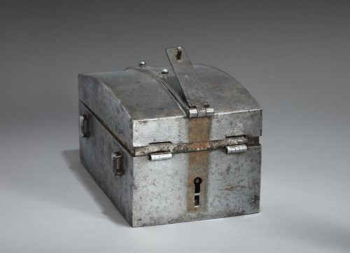 Iron messenger box, 16th century - 