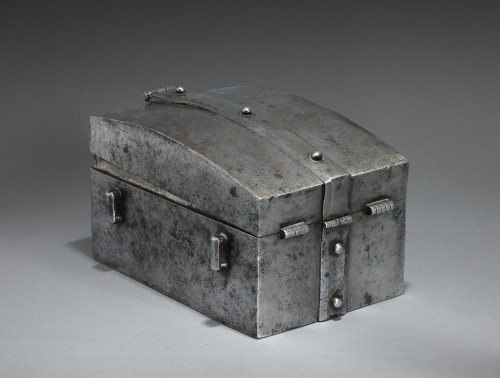 Iron messenger box, 16th century - 