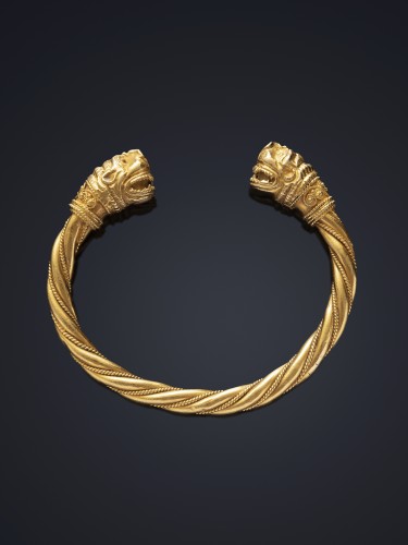 Antique Jewellery  - Greek style gold bracelet 