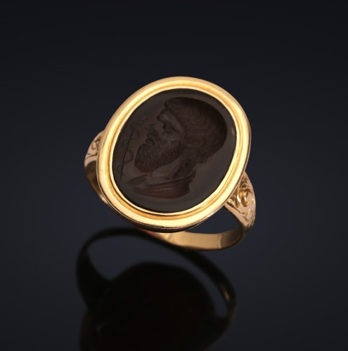 Bague avec intaille, Hippocrate - Bijouterie, Joaillerie Style 