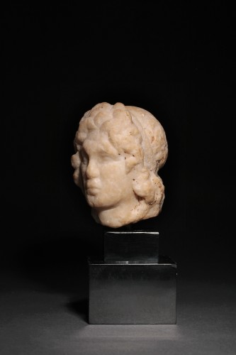 Hellenistic marble head of a statuette - Ancient Art Style 