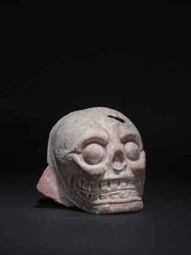 Mayan terracotta skull - 