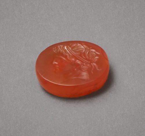 Carnelian intaglio - Ancient Art Style 