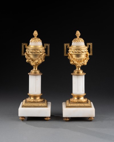 Decorative Objects  - White marble and gilt bronze candleholders