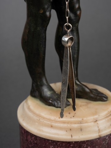 XVIIIe siècle - Lampe à l'huile portée par une Egyptienne - Luigi Valadier (Rome, 1726-1785)