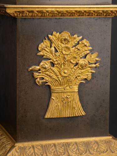Paire de vases Médicis sur socle début XIXe - Étienne de Roissart