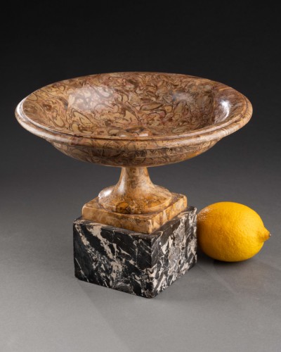 Coupe en marbre du début XIXe siècle - Étienne de Roissart