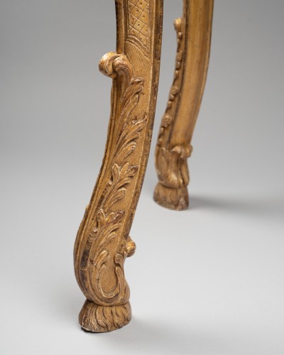 Antiquités - A 19th century Régence-style center table