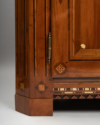 Louis XVI - 18th-century French corner cabinet