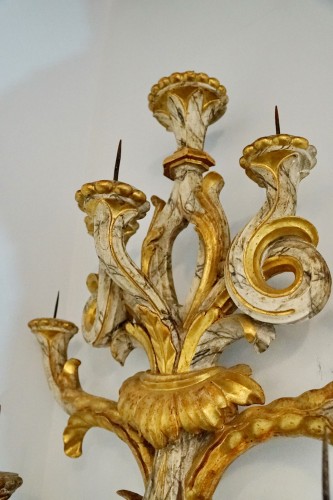 Élégante paire d'immenses torchères italiennes du XVIIIe siècle - Étienne de Roissart
