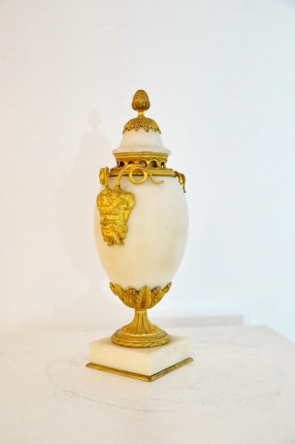 Objet de décoration Cassolettes, coupe et vase - Paire d'athéniennes en bronze doré