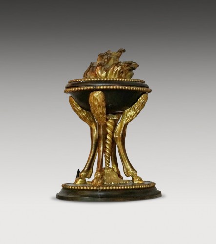 Objet de décoration Cassolettes, coupe et vase - Paire d'athéniennes en bronze doré d'époque Directoire