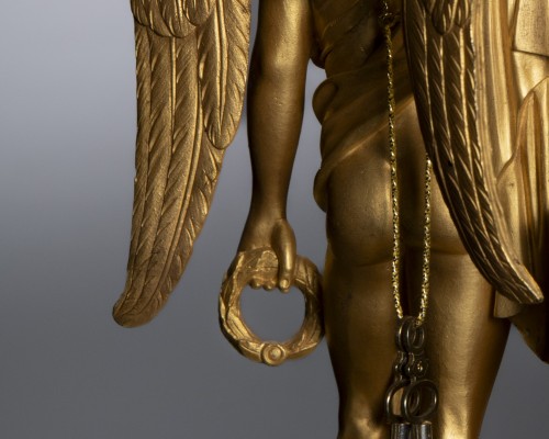 Pendule Génie de la musique d'époque Empire en bronze doré - Horlogerie Style 