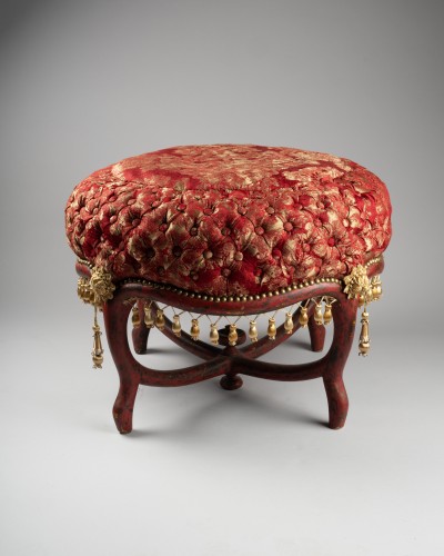 Tabouret capitonné d’époque Napoléon III, bois laqué rouge - Sièges Style Napoléon III