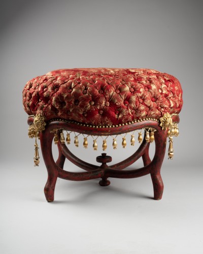 Sièges Canapé & Mobilier de Salon - Tabouret capitonné d’époque Napoléon III, bois laqué rouge