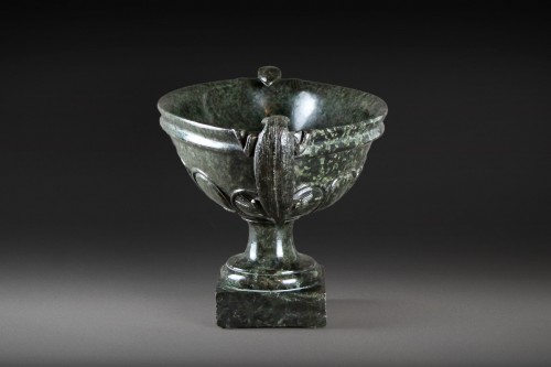  - Serpentine tazza, a souvenir of the 19th-century Grand Tour.