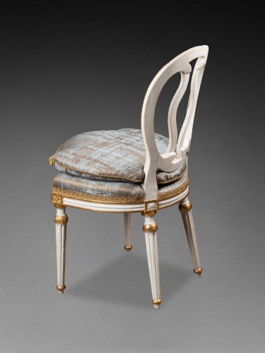 XVIIIe siècle - Ensemble de seize chaises Louis XVI