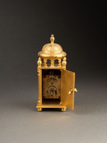 Napoléon III - 19th-century gilt bronze table clock with a blue and white enamel dial