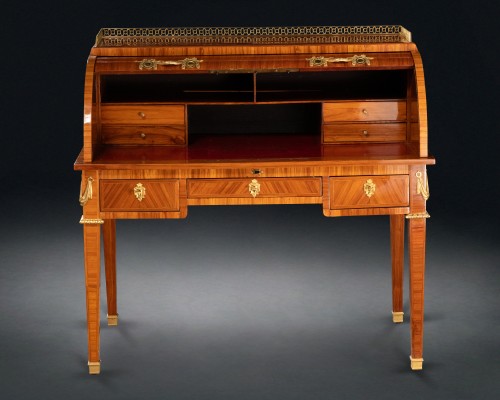 A mid-sized cylinder secrétaire from the Louis XVI period - Furniture Style Louis XVI