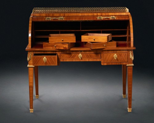 A mid-sized cylinder secrétaire from the Louis XVI period - 