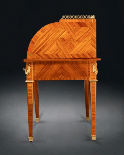 A mid-sized cylinder secrétaire from the Louis XVI period - Louis XVI