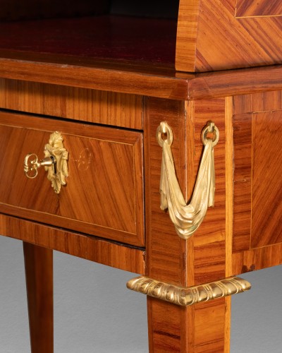 Louis XVI - A mid-sized cylinder secrétaire from the Louis XVI period