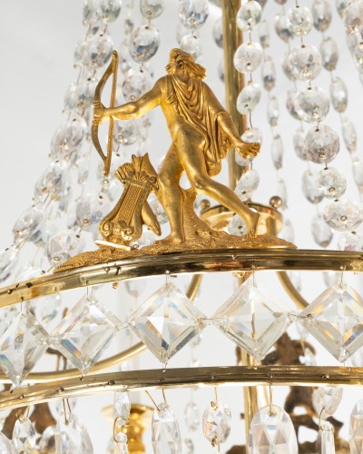 Lustre d’époque Charles X, circa 1825, en laiton finement ciselé et doré - Restauration - Charles X