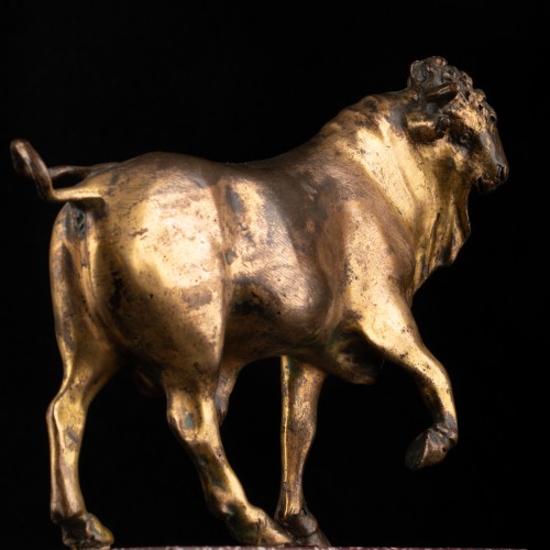 XVIIe siècle - Taureau en bronze fin XVIIe siècle