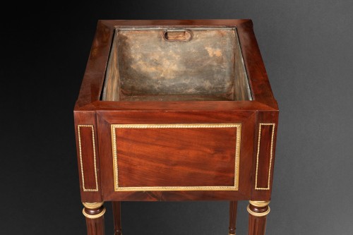 Louis XVI Mahogany planter box late 18th century - Furniture Style Louis XVI