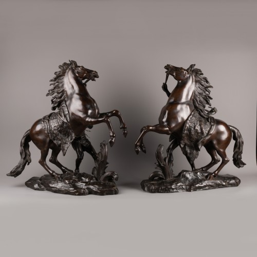 Antiquités - Paire de groupes en bronze premier tiers du XIXe siècle