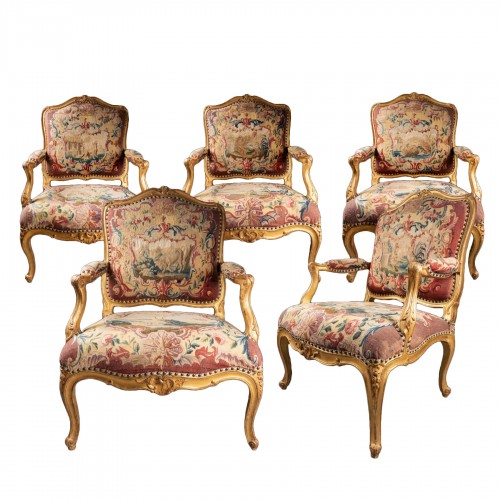 Suite de cinq fauteuils en tapisserie époque Louis XV