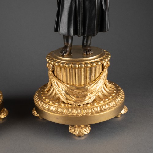 Luminaires Bougeoirs et Chandeliers - Paire de candélabres à trois lumières époque Louis XVI