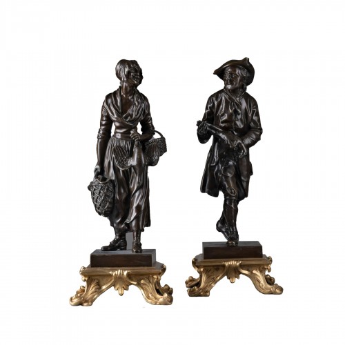Paire de sujets en bronze du XVIIIe siècle