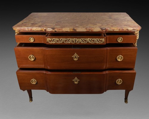 Transition chest 18th century stamped SAUNIER - Furniture Style Transition