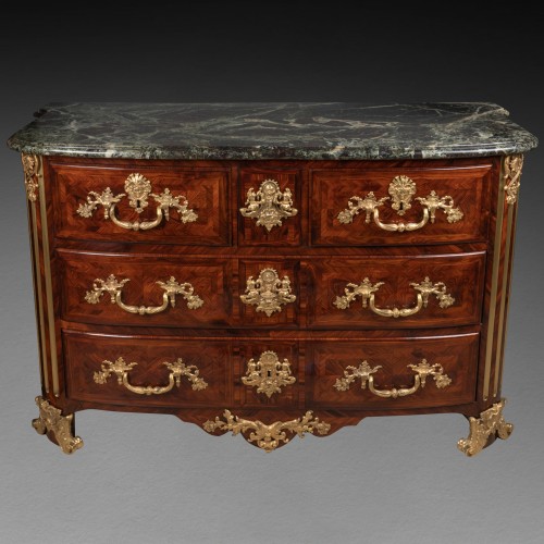 Commode époque Régence XVIIIe siècle - Mobilier Style Régence