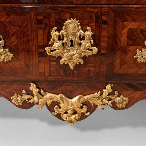 XVIIIe siècle - Commode époque Régence XVIIIe siècle