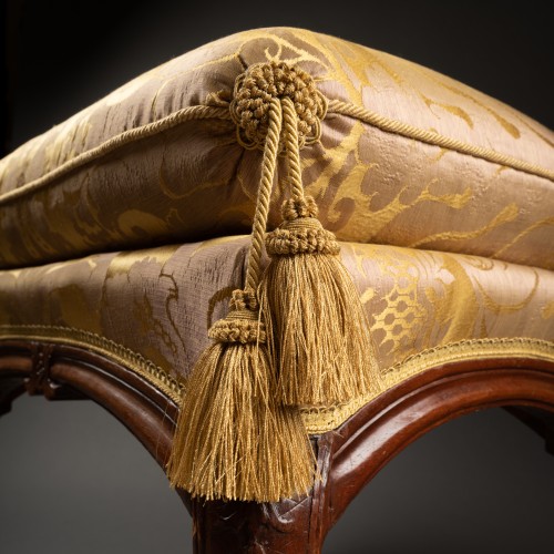 18th century - Pair of walnut stools Régence period 18th century