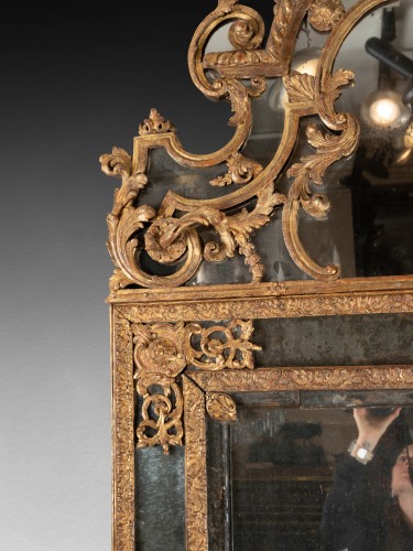 Mirror late Louis XIV / early Régence period - Mirrors, Trumeau Style French Regence