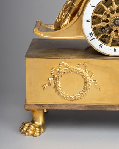 Pendule au bige époque Empire début XIX ème siècle - Laurent Chalvignac