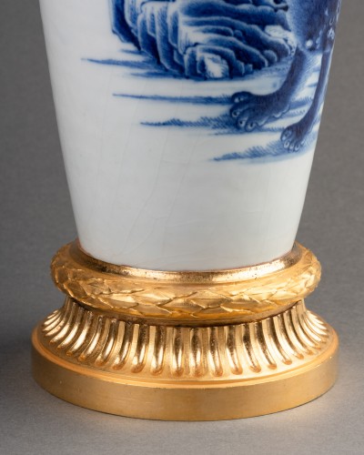 Vase en porcelaine période Kangxi fin XVII ème début XVIII ème siècle - 