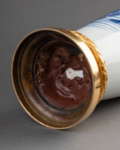  - Vase en porcelaine période Kangxi fin XVII ème début XVIII ème siècle