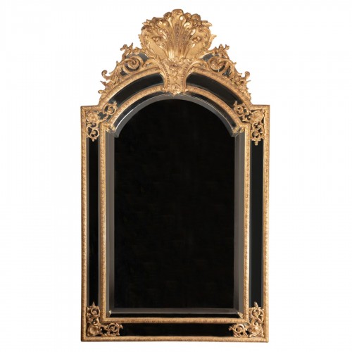Pare closes mirror Régence period first half 18th century