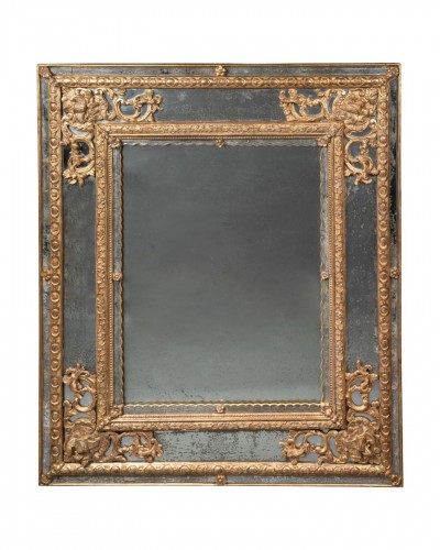 Pare closes mirror Louis XIV period early 18th century