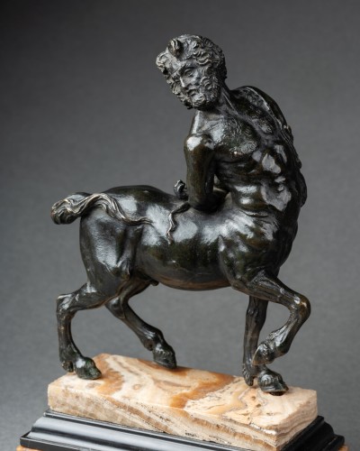 Pair of bronzes centaurs, Italy first half 18th century - Sculpture Style 