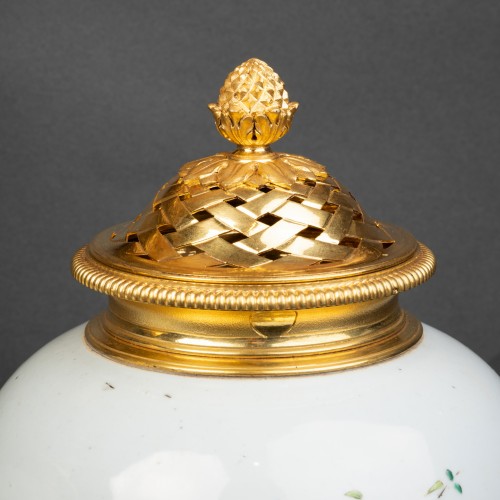 18th century - Spice jars China porcelain pair 18th century