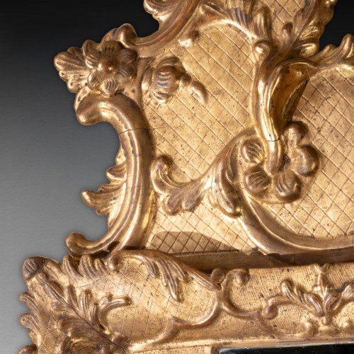 Miroir à fronton en bois doré époque Régence XVIIIe siècle - Régence